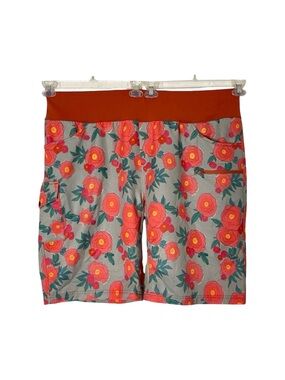 Shredly Limitless 11” Shorts Womens Size 24 Plus Size 3XL Floral Print Gray